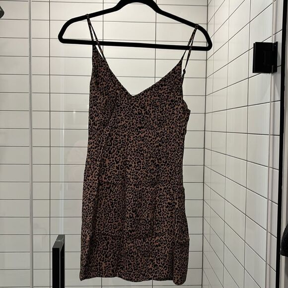 Like New Reformation Marlowe Dress in Bengal - Picture 4 of 6